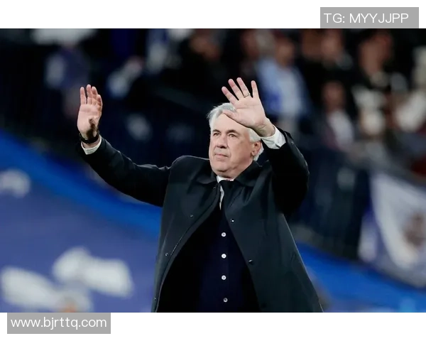 足球球星男团街头现身 引发粉丝热潮 亲密互动展现兄弟情深